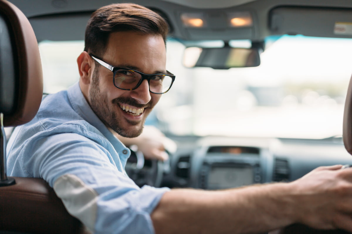 ¿Cómo hacer que te bajen el seguro del coche?