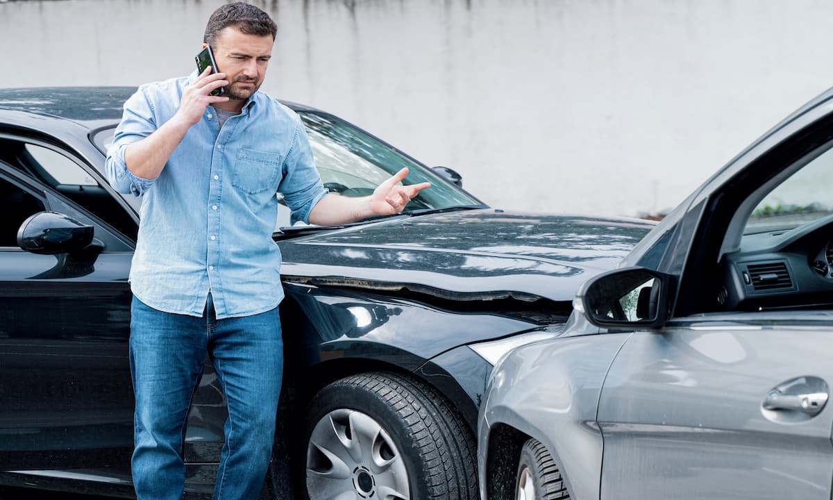 ¿Cuántos partes puedo dar al año con mi seguro de coche?