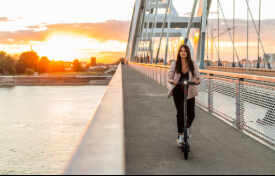 llevar luces patinete electrico